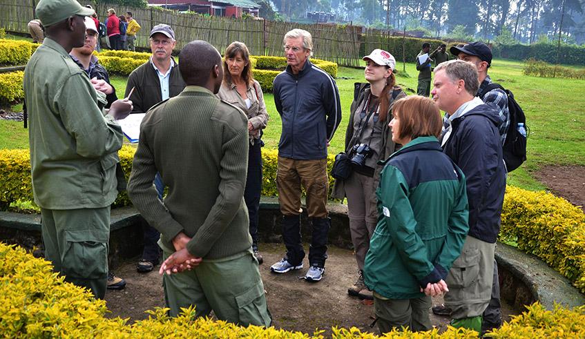 Guided group tour for gorilla trekking in Rwanda