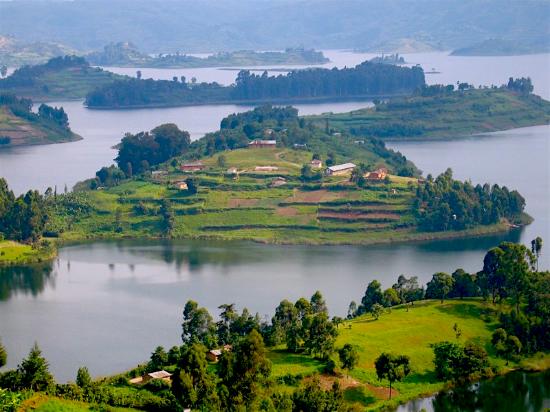 Lake Bunyonyi in Uganda 