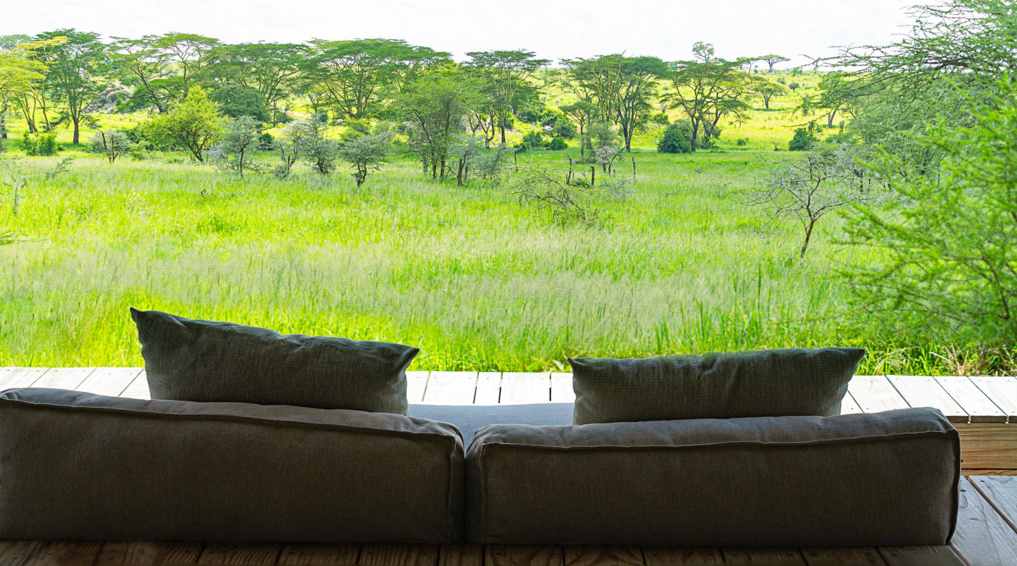 Relaxing safari lodge experience in Uganda