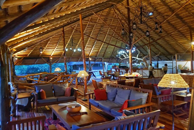 Restaurant, Bar, and Lodge Experience